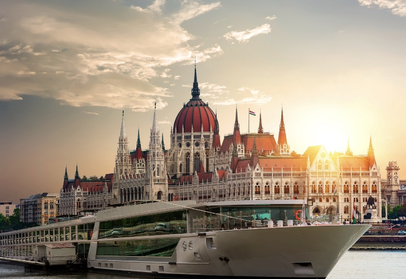 Budapest Cruise and Parliament