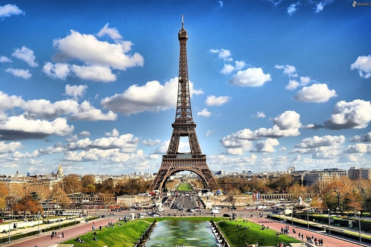 01_Eiffel Tower, Paris