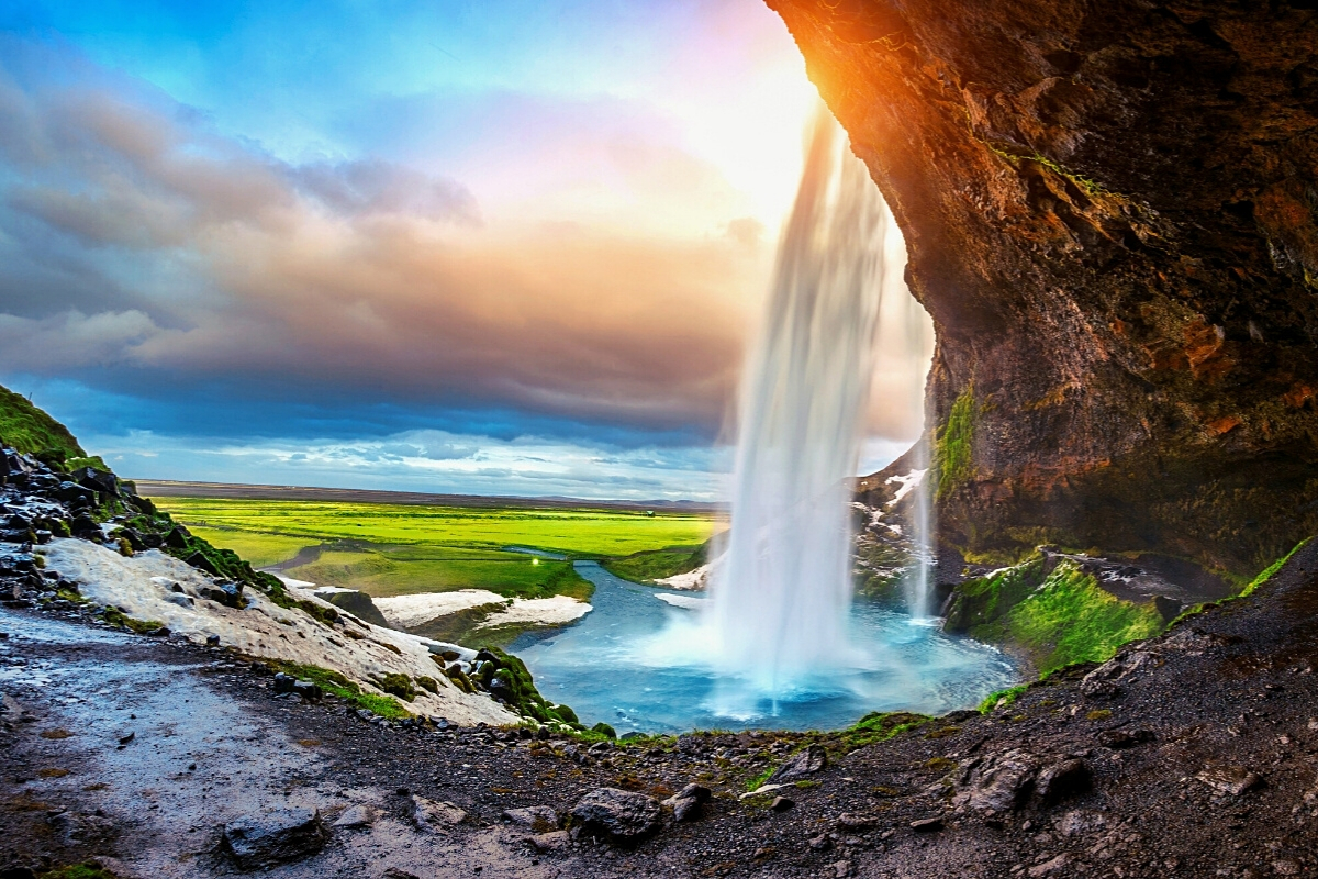02_Seljalandsfoss waterfall Iceland
